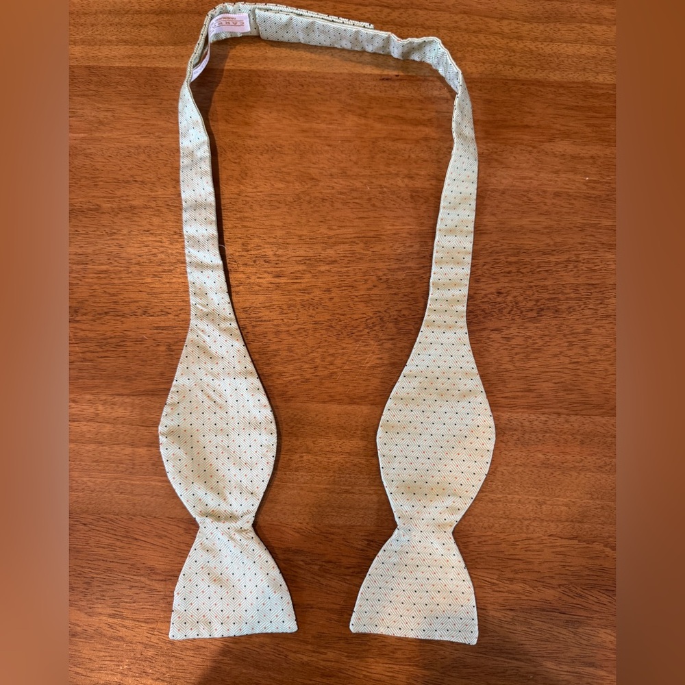 Carrot and Gibbs Ivory Polka Dot Self-Tie Bow Tie